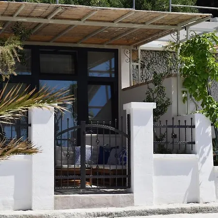 Beach Apartment Jesenice (Split-Dalmatia)