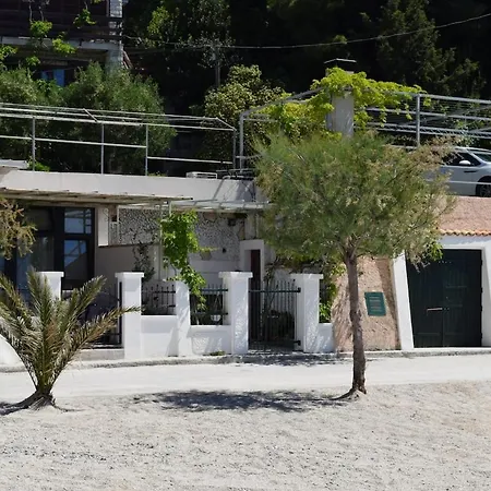 Apartman Beach Apartment *