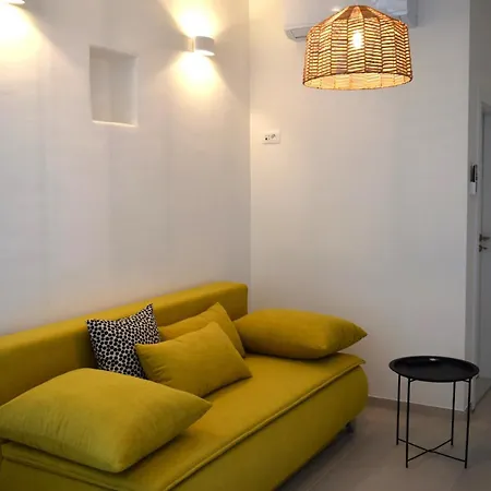 Apartment Beach Apartment Jesenice (Split-Dalmatia)